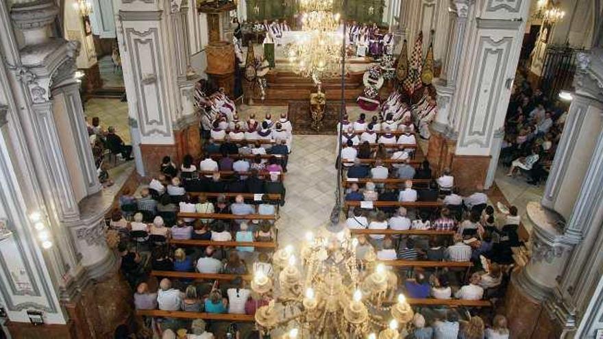 Imagen del funeral celebrado ayer en la Iglesia de Santiago.