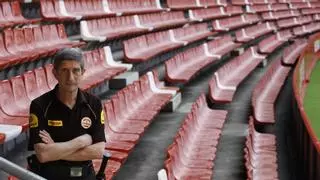 La jubilación de Juanín depende del play-off: la curiosa historia de un vigilante de seguridad de El Molinón