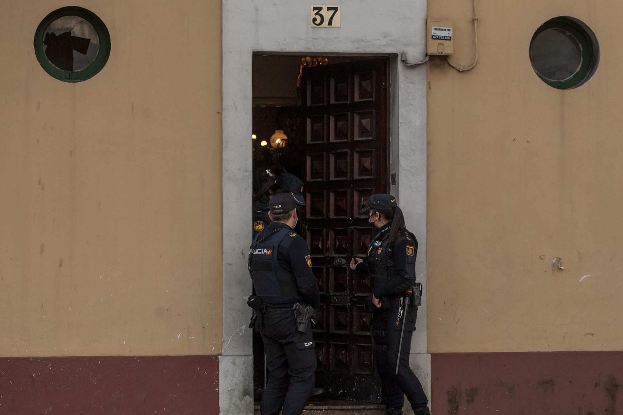 Desalojo de la casa donde un ocupa dio un machetazo en la cabeza a otro