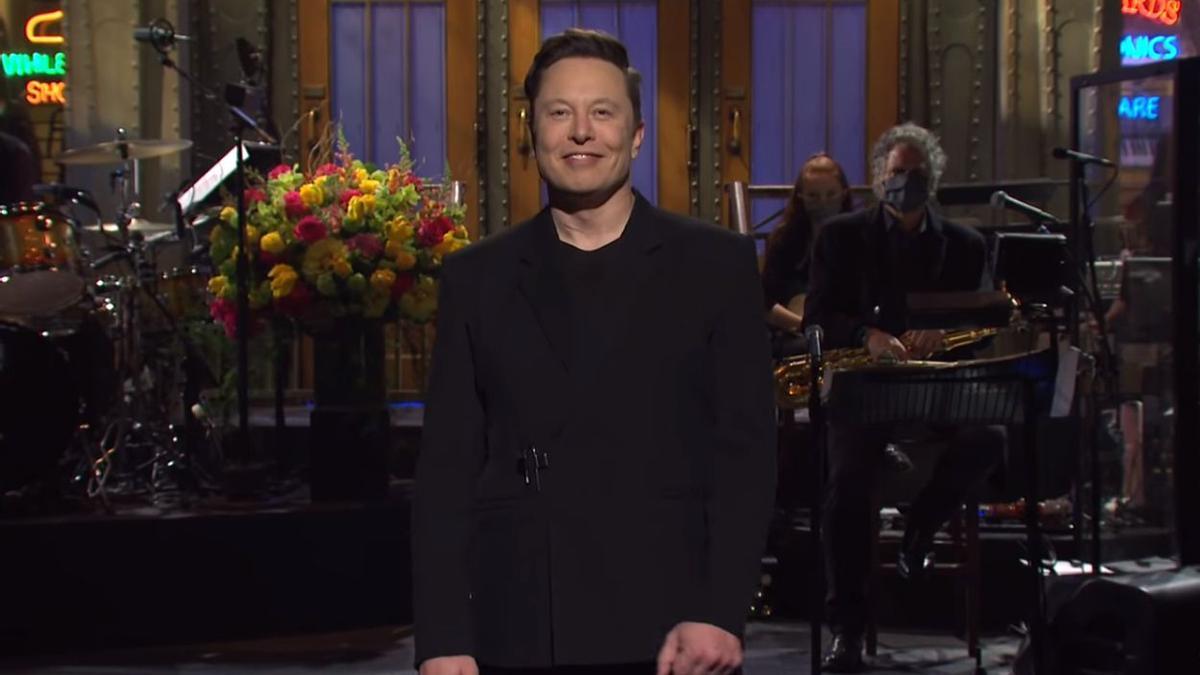 Elon Musk en Saturday Night Live: ‘sketches’, monólogos y el desplome del dodgecoin