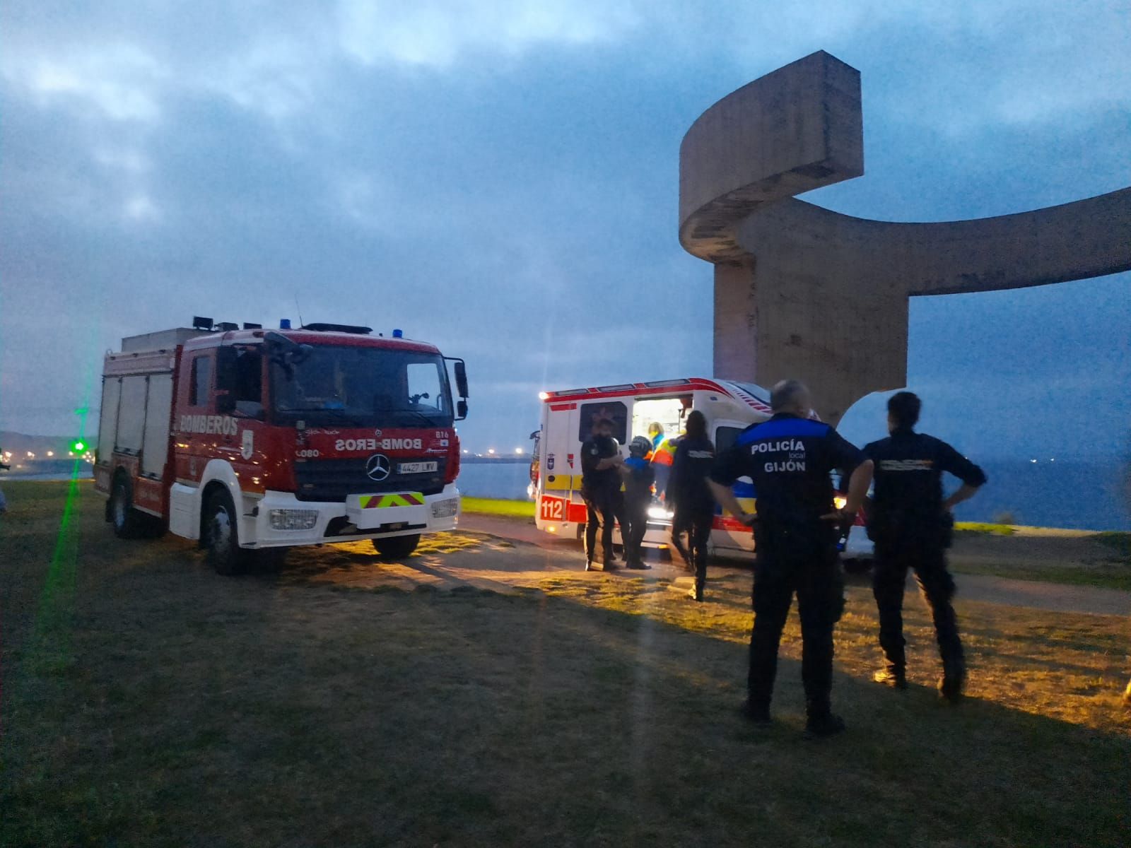 El amplio operativo de rescate en el Cerro de Santa Catalina, en imágenes