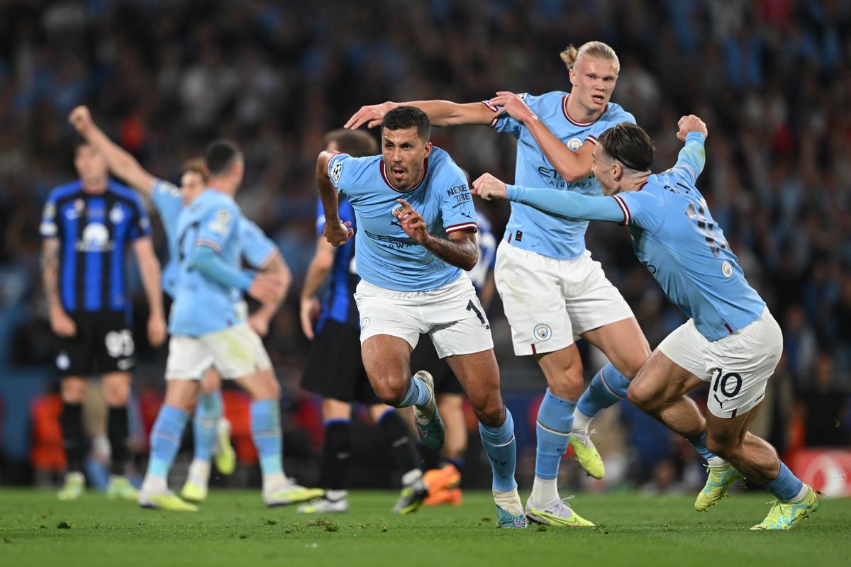 Los jugadores del Manchester City celebran el gol de Rodri que les dio la primera Champions.