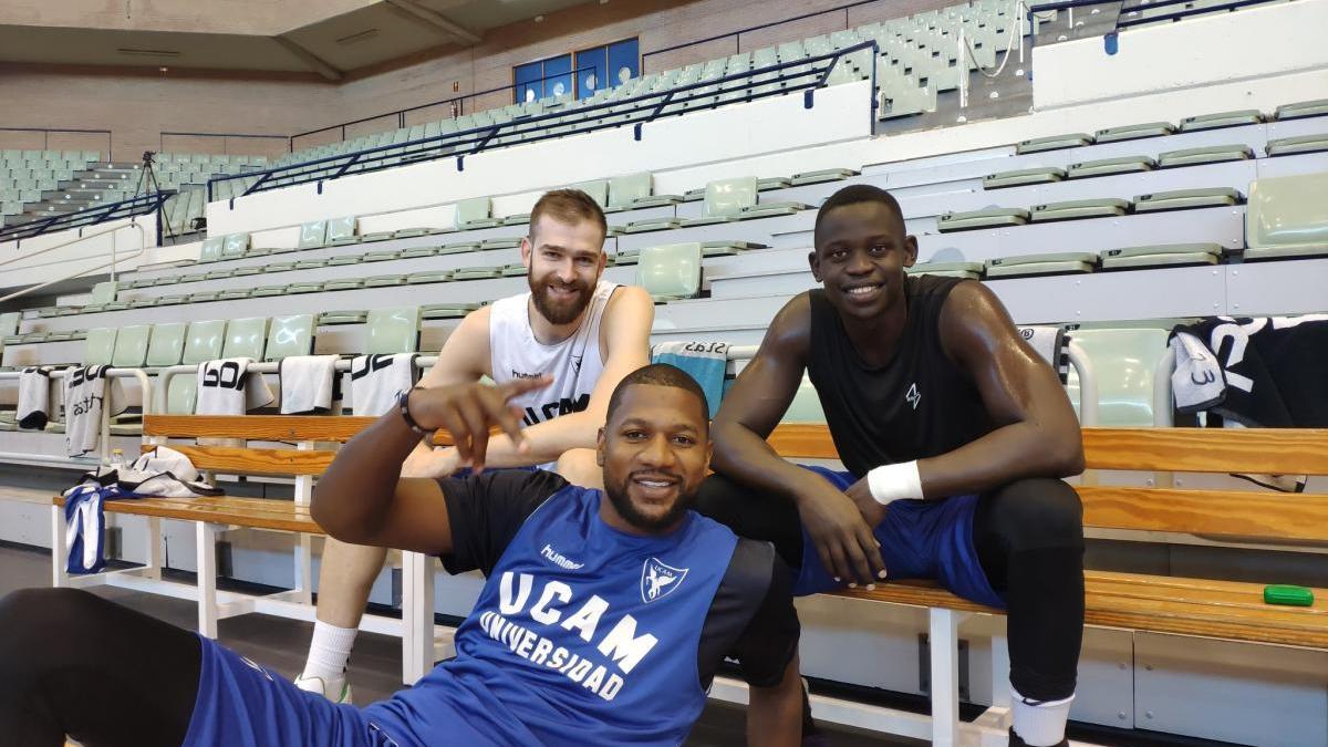 El UCAM tendrá las nuevas camisetas cuatro meses antes que el pasado curso