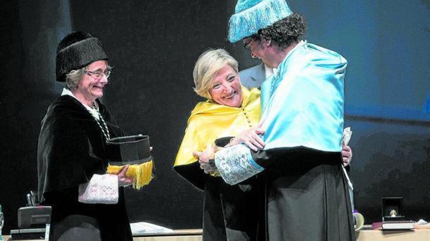 Lluch, doctora honoris causa de la UJI