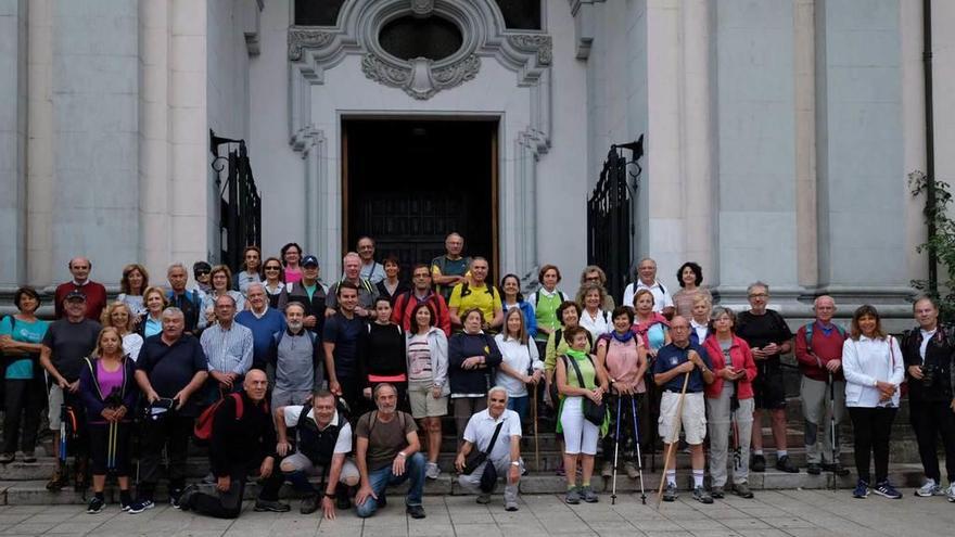 El grueso de los participantes en la marcha.