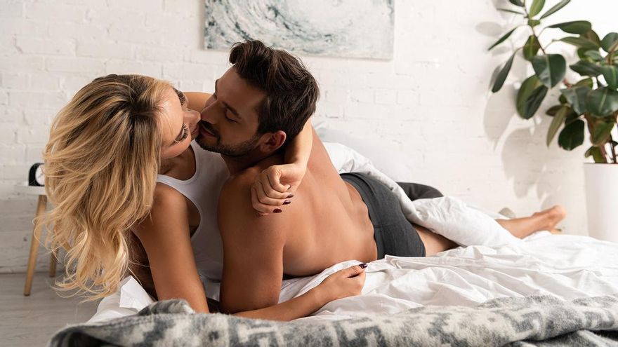 Seis de cada 10 españoles considera infidelidad mantener conversaciones subidas de tono por internet
