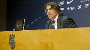 Toni Freixa compareix davant la premsa per explicar els acords adoptats per la junta directiva i anuncia que l’assemblea de compromissaris se celebrarà el primer cap de setmana d’octubre.