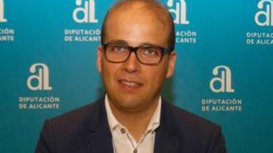 Adrián Ballester deja tres semanas la dedicación exclusiva en la Diputación