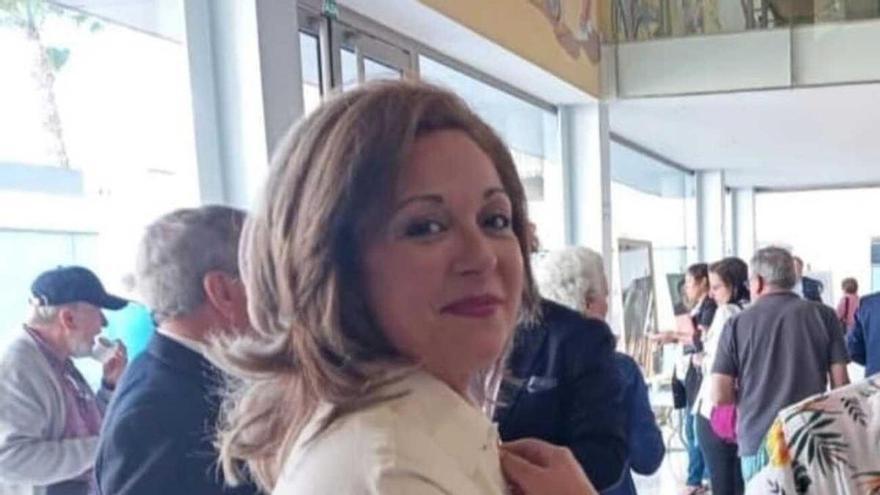 Yolanda Cabezuelo, mujer del concejal portavoz de Vox en Torrevieja, asumirá el acta de Victoria Navarro