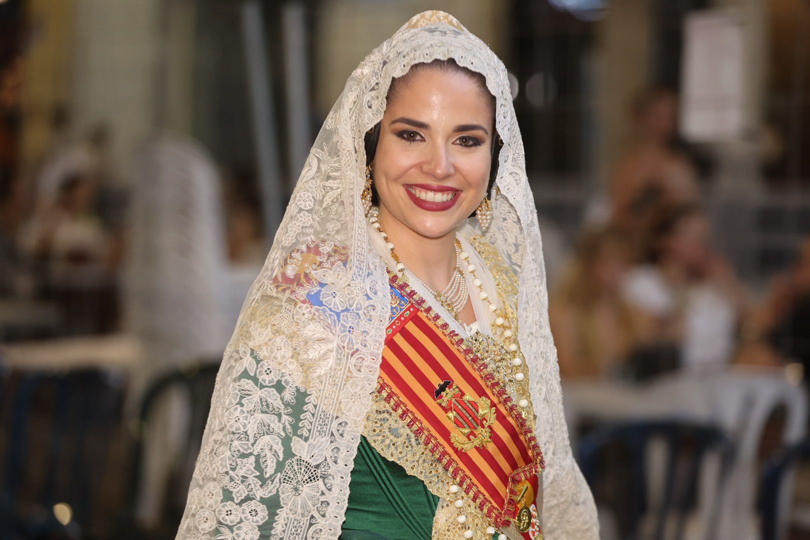 Carmen, Nerea y las dos cortes rematan la Ofrenda de Alicante