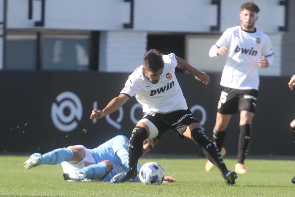 Valencia Mestalla - UD Ibiza, en imágenes