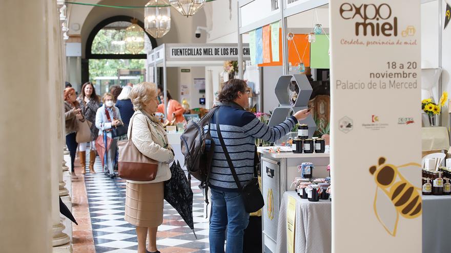 Expomiel repunta en afluencia con 12.000 visitantes durante el fin de semana