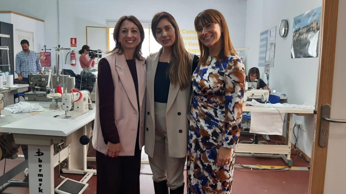 Patricia Navarro durante su visita al Proyecto Hilandera.