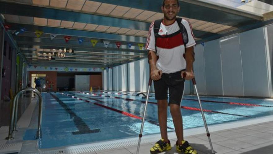 Andrés Martín Ferrer, ayer, en la piscina del Centro Deportivo Club Santa Rosa, en Costa Teguise, donde entrena. | adriel perdomo