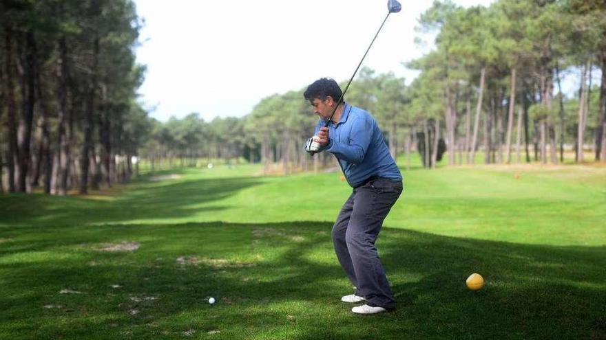 El campo de golf de Meis inicia una nueva etapa. // Noé Parga