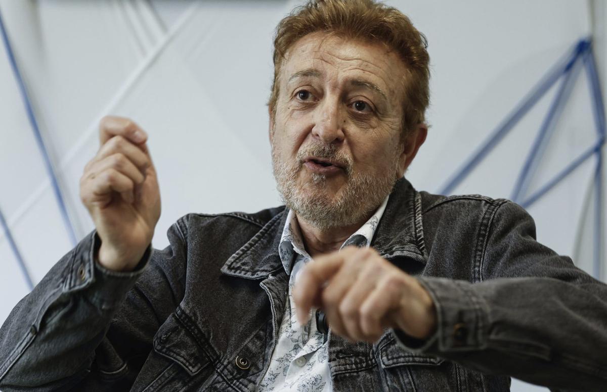 El cantante Manolo García se subirá esta noche al escenario del Marenostrum de Fuengirola junto a su compañero Quimi Portet.