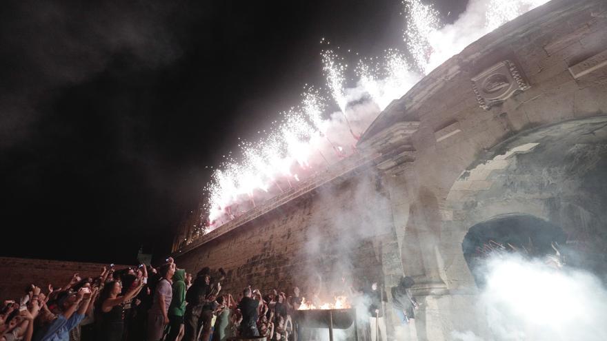 El infierno más reivindicativo echa chispas en el Parc de la Mar