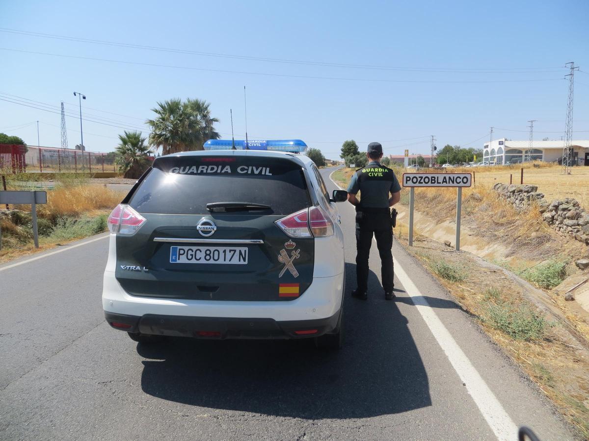 Puesto de la Guardia Civil en la entrada de Pozoblanco, donde se recuperó el material hurtado.