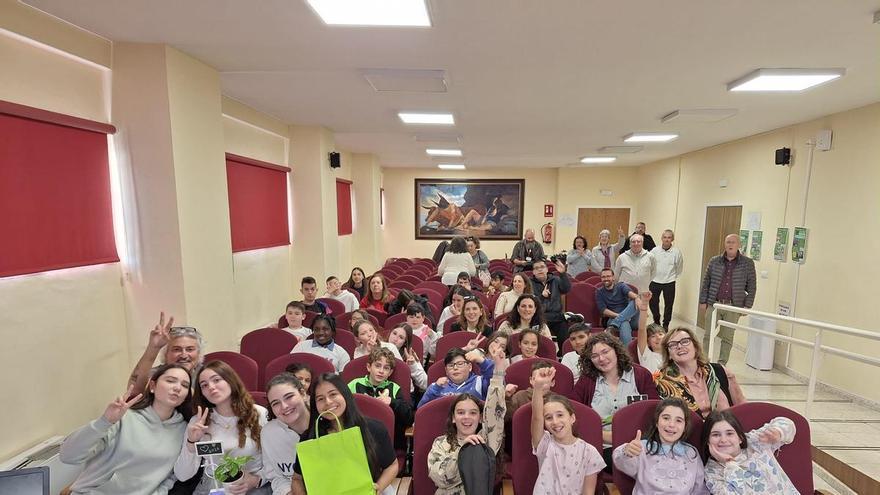 Un homenaje vecinal pone en valor la educación pública del sur de Córdoba