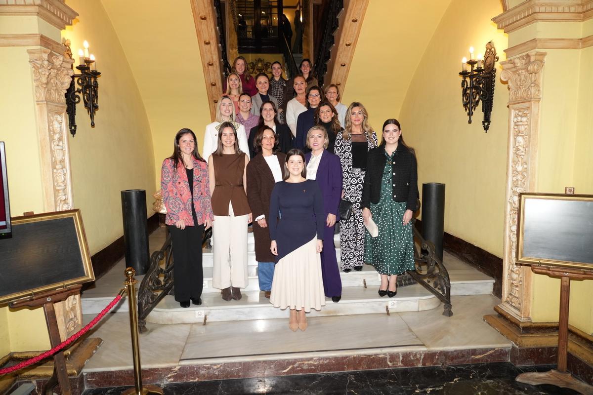 Galería de imágenes: La Ordre Bellatora reúne las joyas de 22 Na Violants de la historia de la Germandat