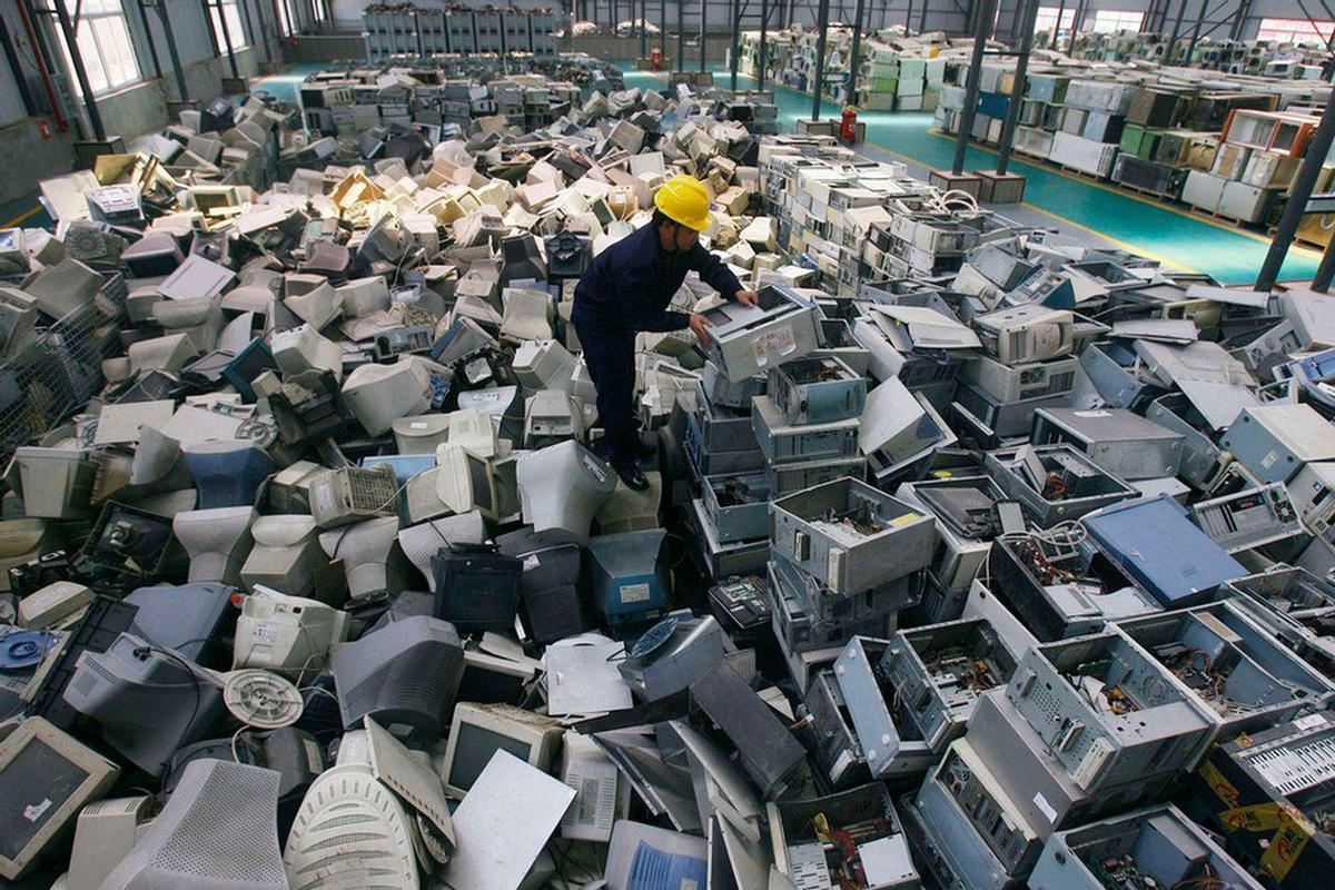 Centro de recogida de basura electrónica