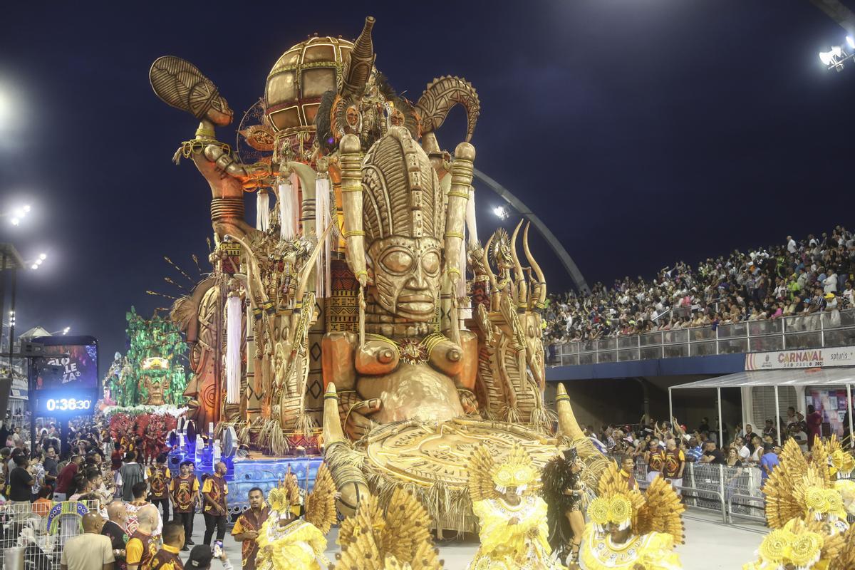 El carnaval de Sao Paulo recupera el esplendor tras la pandemia