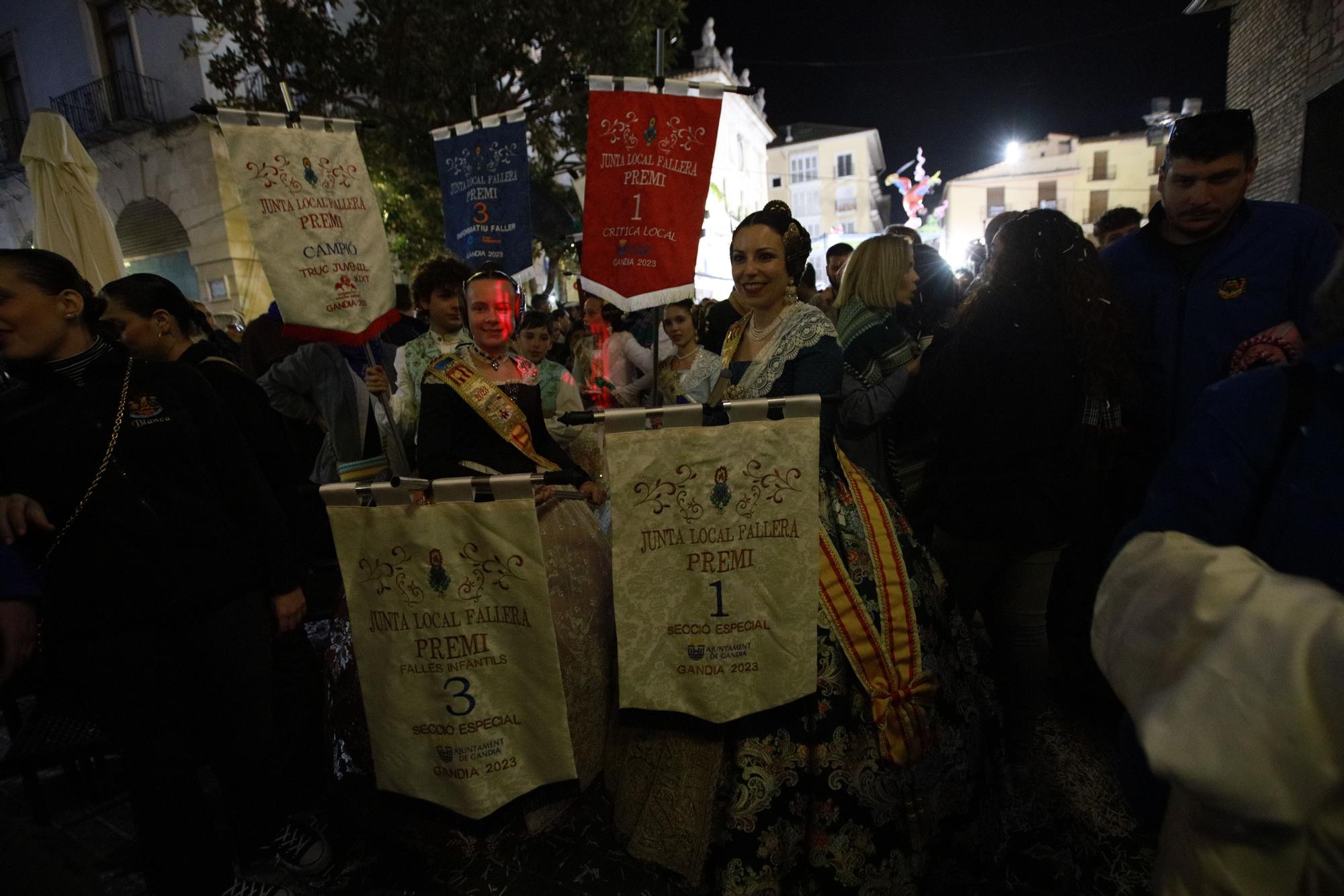 Todas las fotos de la entrega de premios falleros de Gandia