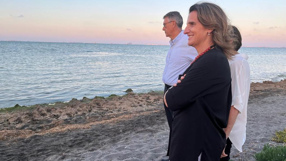 Teresa Ribera visita el Mar Menor