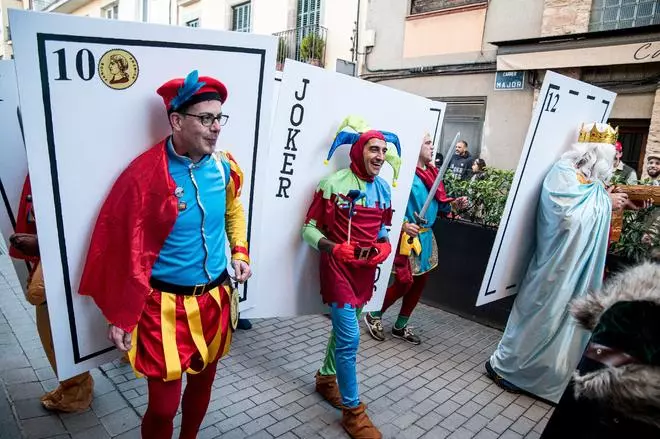 Busca't a les imatges de la rua de carnestoltes d'Avinyó