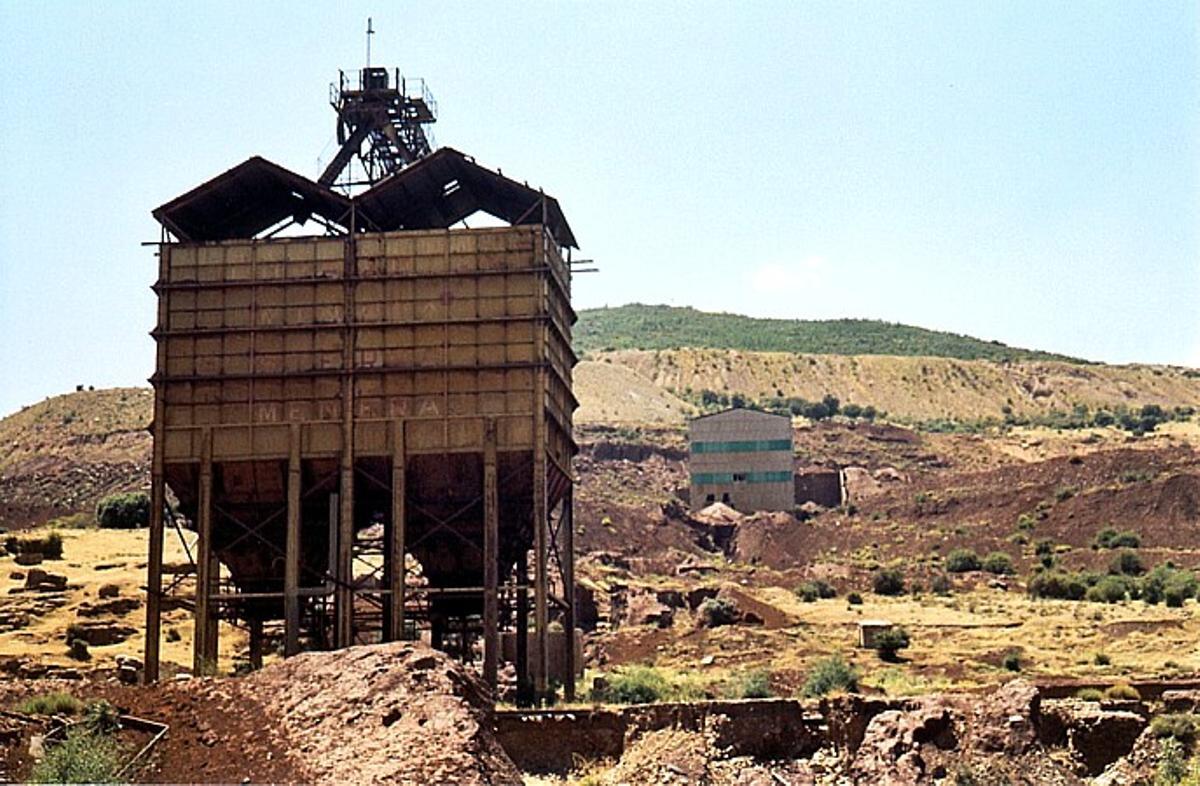 La minería dejó su huella latente en este costado del Jiloca.
