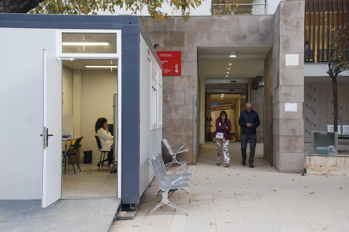 El Centro de Salud de Picanay tuvo que instalar espacios auxiliares para dar asistencia tras la riada