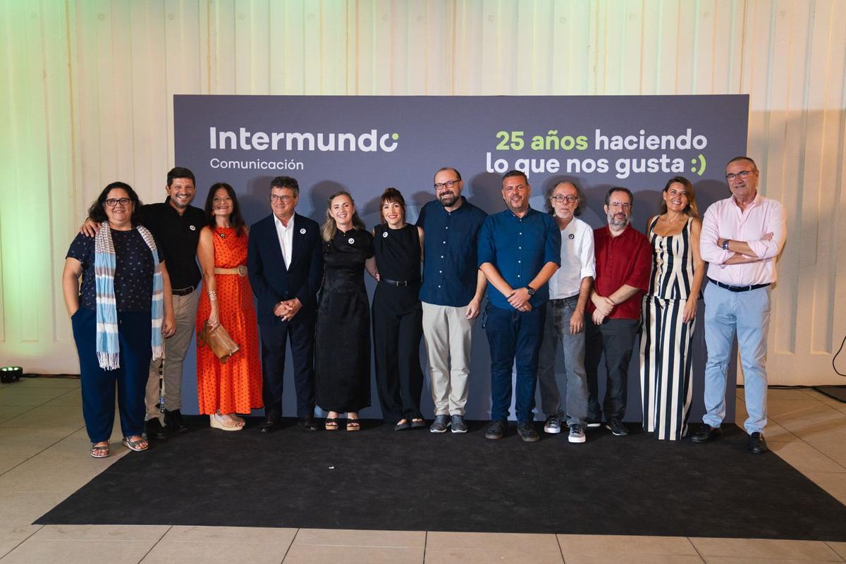 Cita de muchos periodistas como Ana Jover, David Cerdán, Bea Ponce, Toni Cabot, Ana Hernández, Carolina Benavent, David Navarro, Héctor Fernández, Rafa Burgos, Miquel Hernandis, Noelia Guilló y Miguel Llobel.