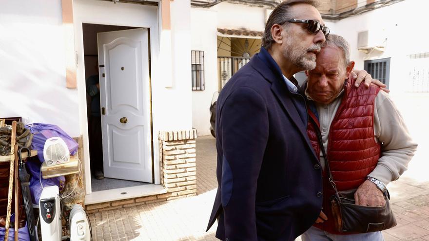 La cara y la cruz del desahucio de un octogenario al que le han dado la sorpresa de su vida