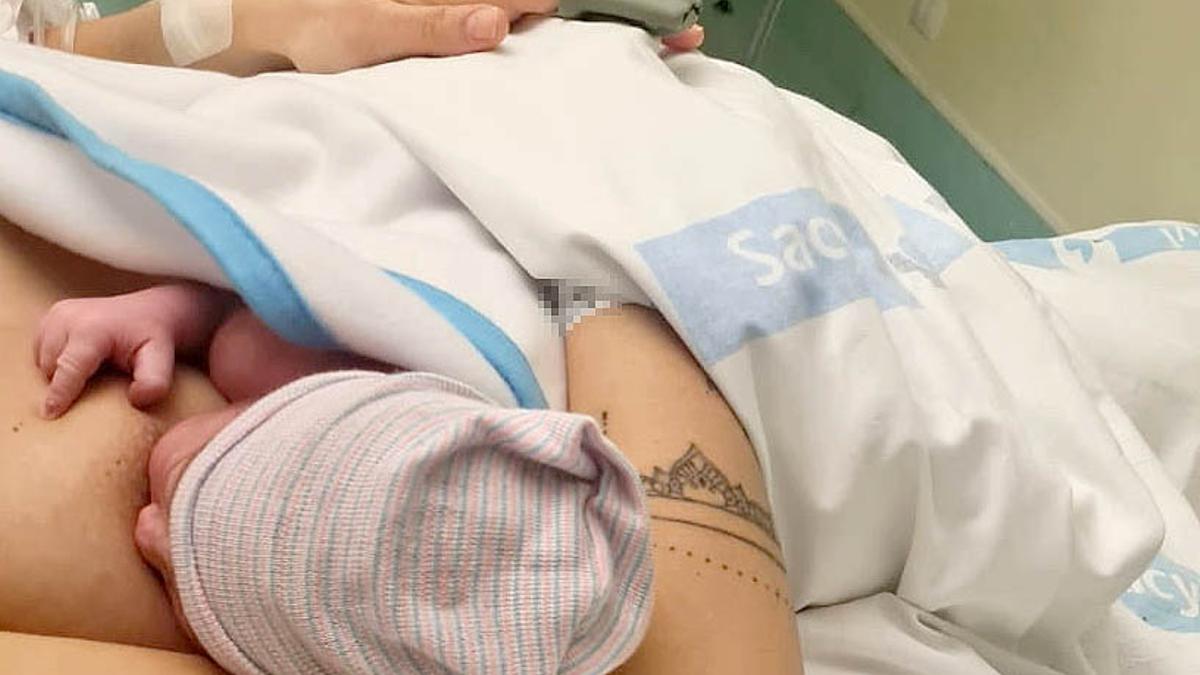 Imagen de archivo del primer bebé de 2025 nacido en la provincia vecina de León.