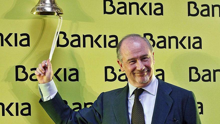 Rodrigo Rato, el 20 de julio de 2011, abre la sesión de la bolsa durante el debut de Bankia.