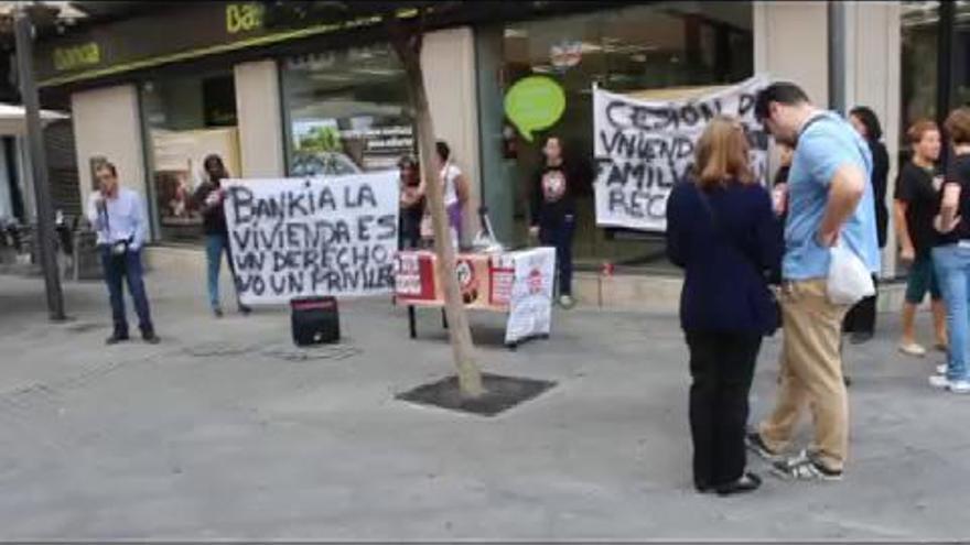 Reclaman a Bankia que oferte viviendas sociales