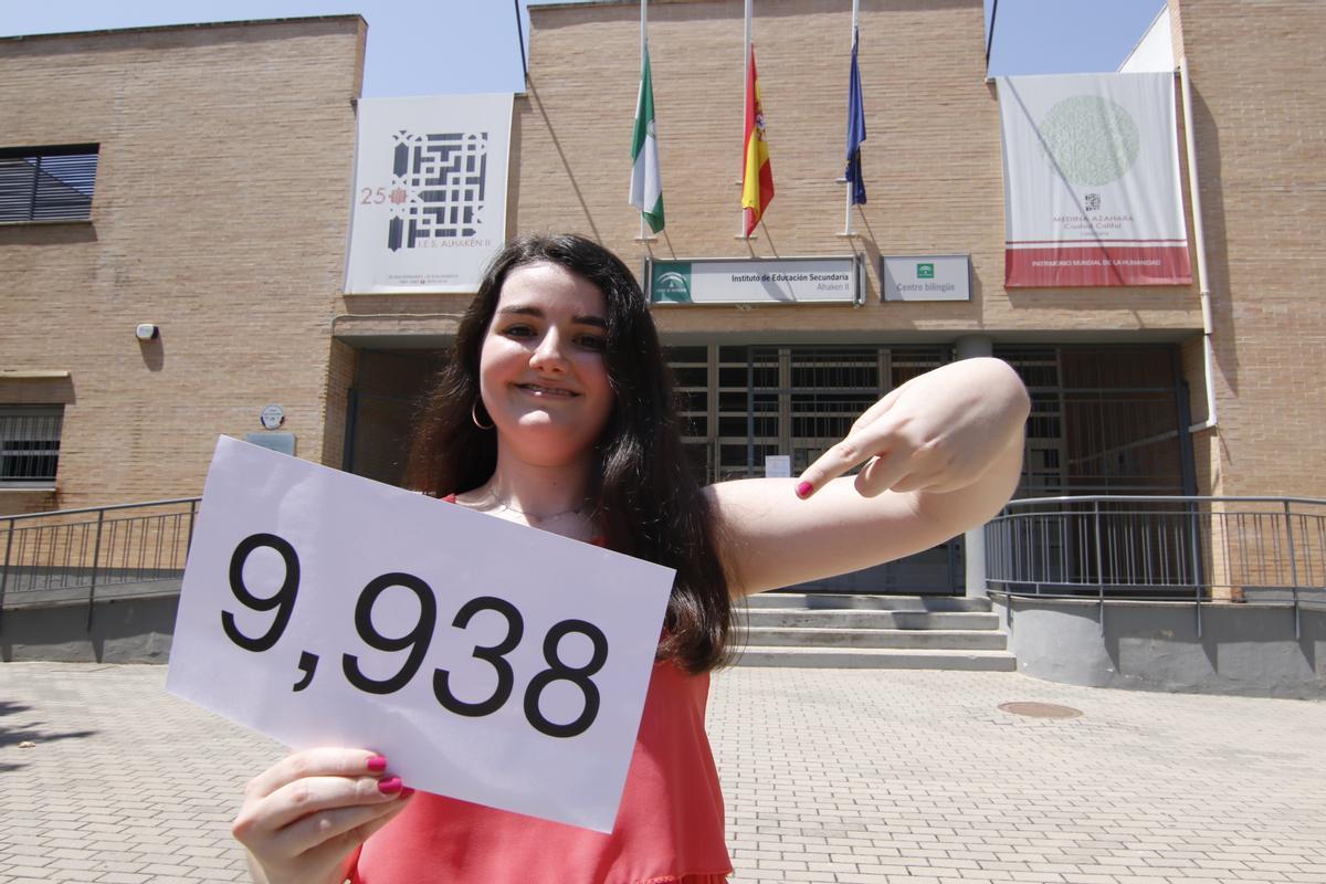 La alumna Laura Priego Márquez logra la nota más alta de selectividad en Córdoba: 13,950 sobre 14