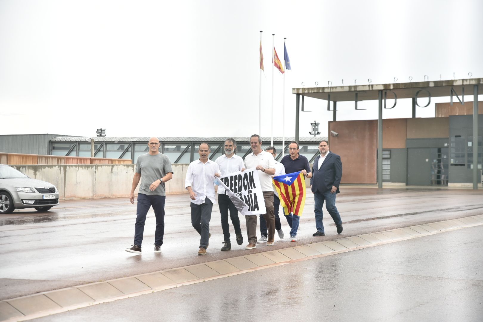 Sortida dels presos de Lledoners després de rebre l'indult