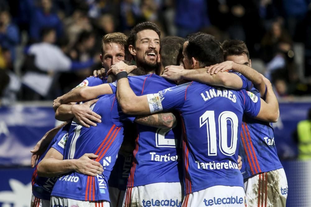 Partido en el Carlos Tartiere entre el Oviedo y el Almería