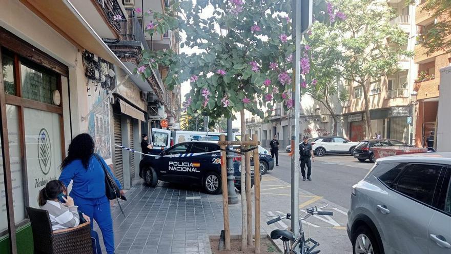 Un peluquero mata a otro a puñaladas en Valencia