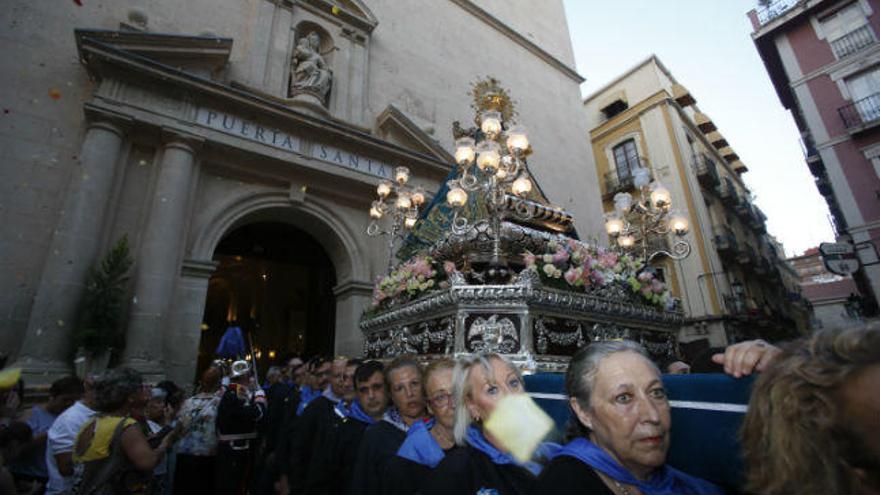 La Patrona durante la procesión