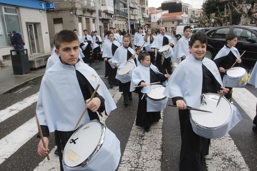 Semana Santa en Morrazo 2016 | Palmas alzadas para la bendición en Cangas