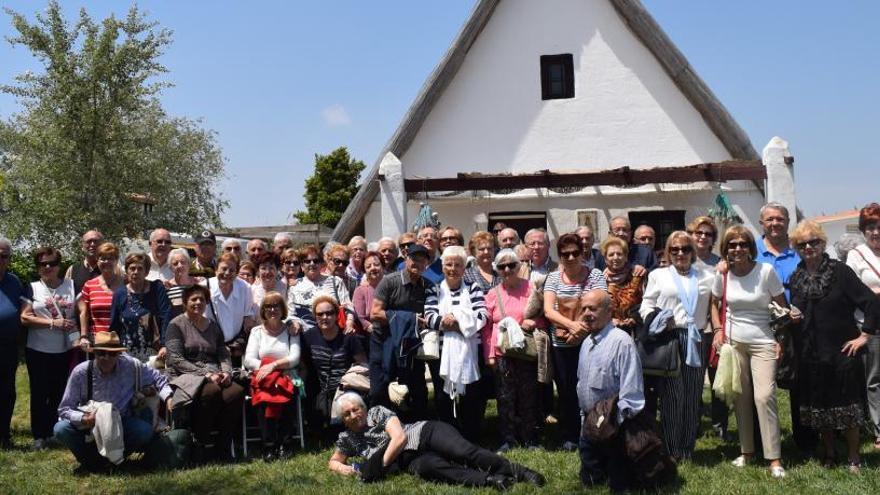 &#039;Vivir la Naturaleza&#039; cierra el programa de visitas culturales con 900 personas mayores