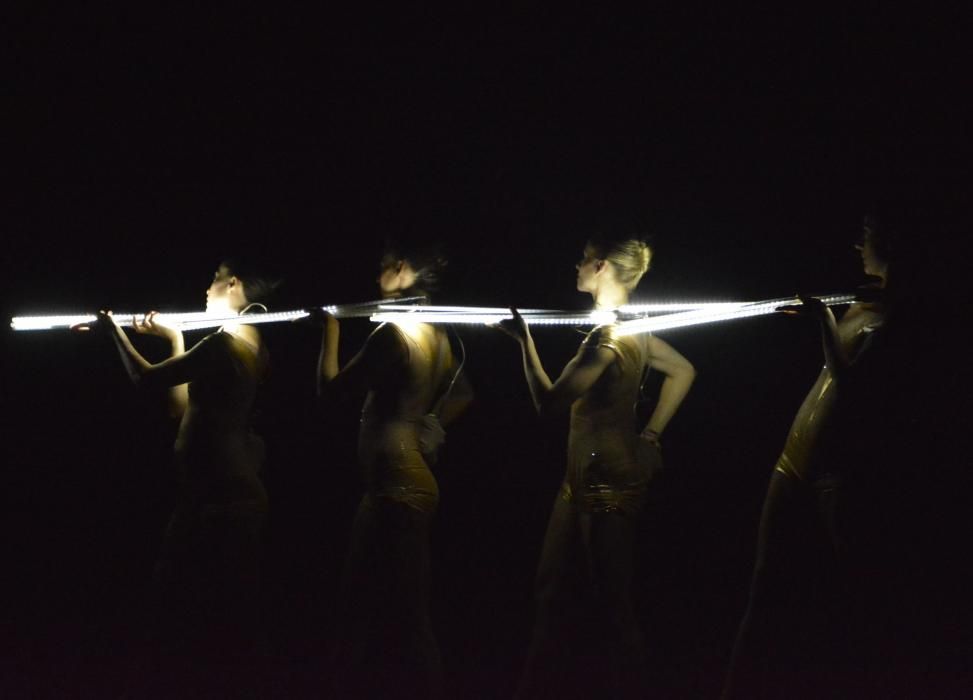 Momix en el Jovellanos