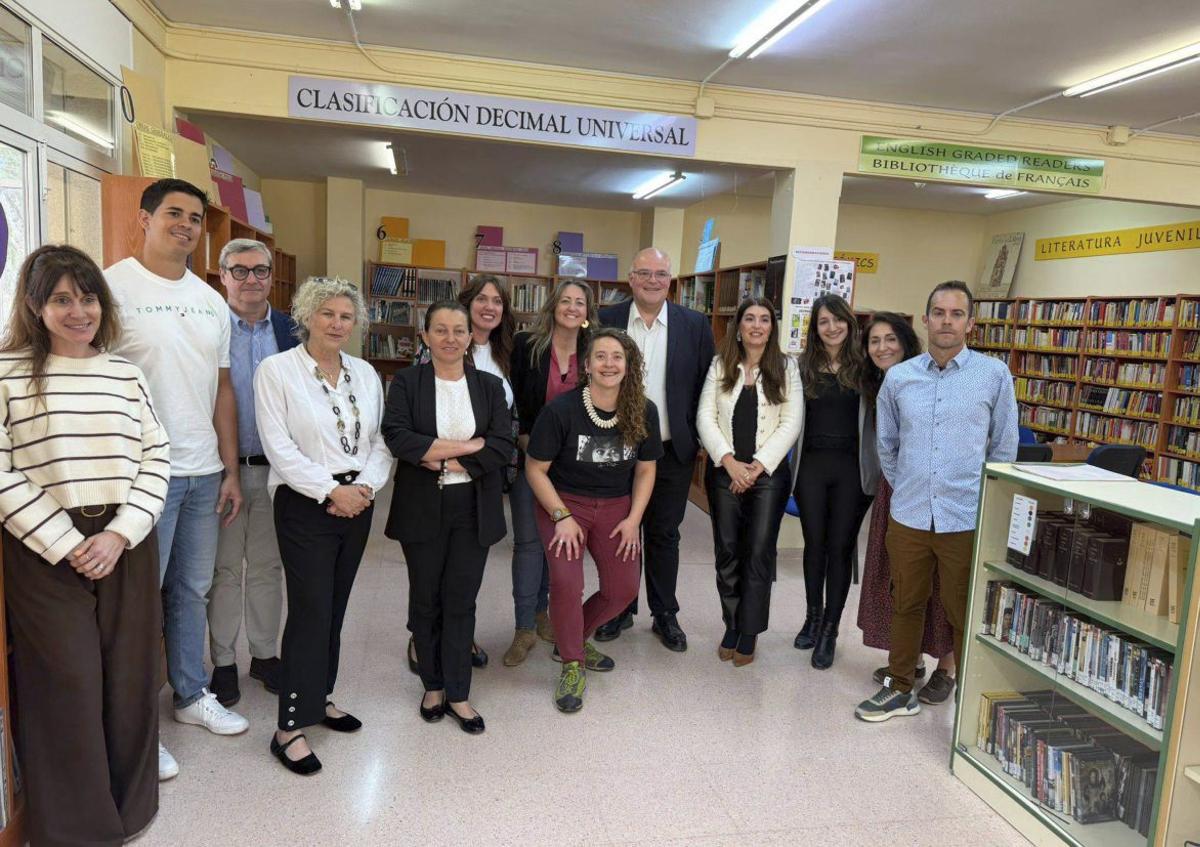 En la despedida de los docentes gallegos participaron autoridades locales y comarcales.