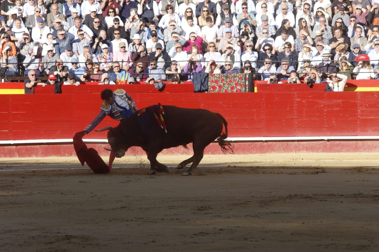 Así ha sido la primera corrida de toros de la Feria de Fallas