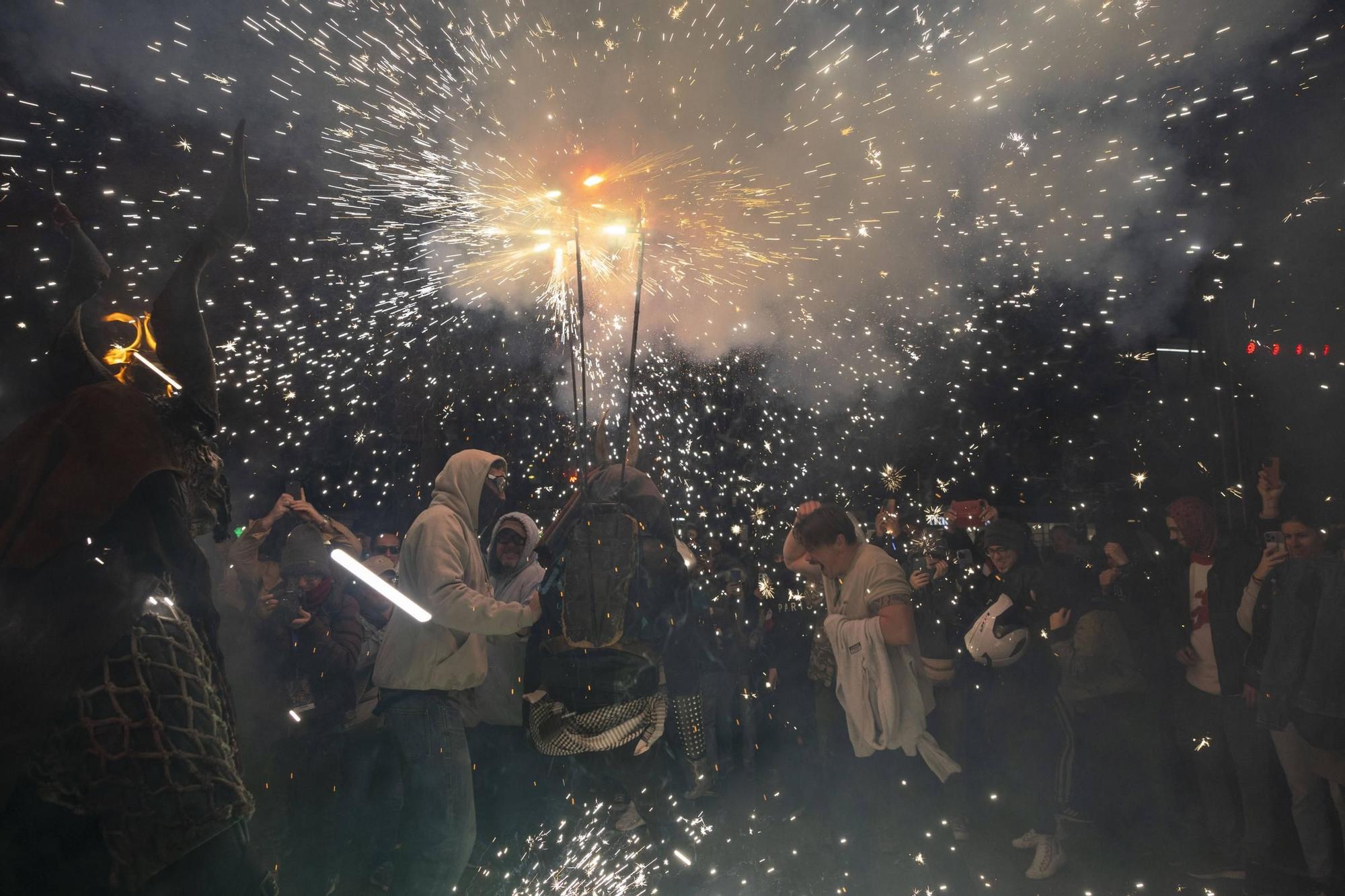 Höllenspektakel zum Abschluss des Stadtfestes von Palma auf Mallorca