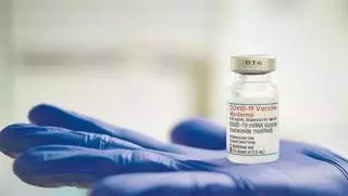 Salut cree que el covid ya ha dejado de "crecer", pero advierte de que las cepas de la gripe que viene son nuevas: "Hay que vacunarse"