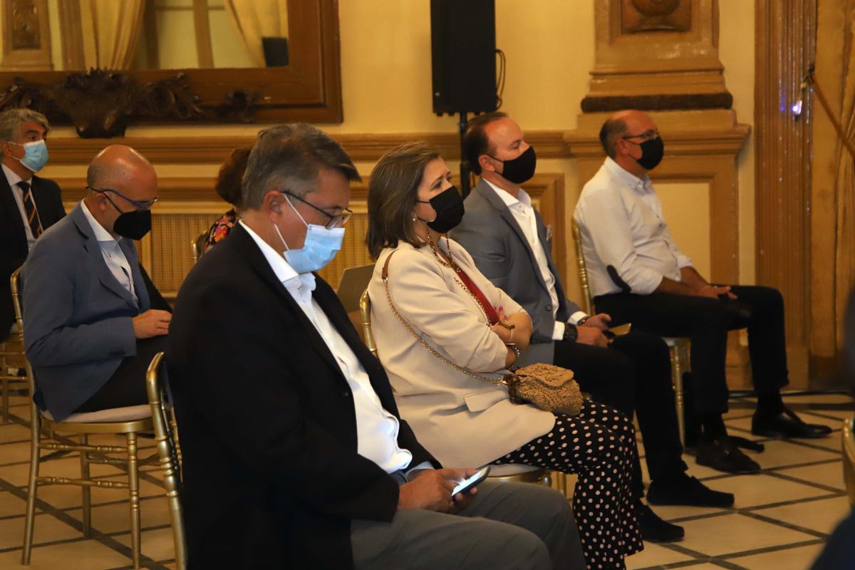 Asistentes al acto de presentación del Anuario Agroalimentario Asistentes al acto de presentación del Anuario Agroalimentario