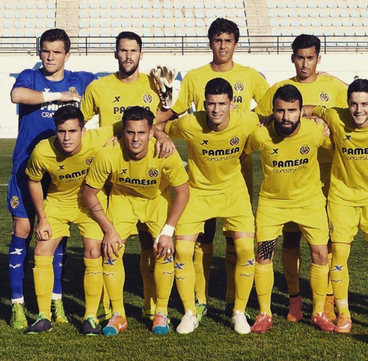 Arriba: Ximo Miralles (portero), Pedraza (a su lado) y Rodri compartieron equipo en el juvenil del Villarreal.